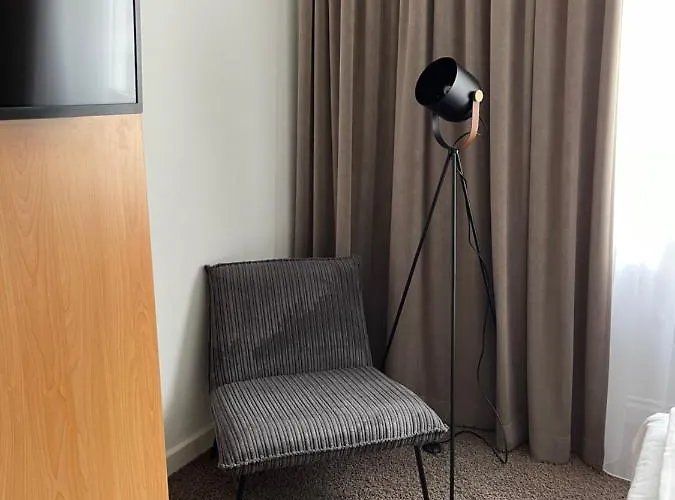 Guestified Ayuna 호텔 3*