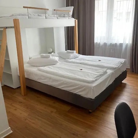 Max Self-check-in 3* Dusseldorf