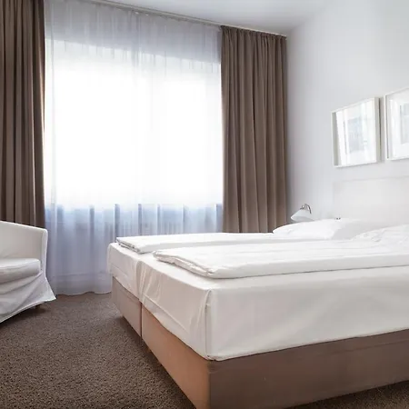 Max Self-check-in 3* Dusseldorf