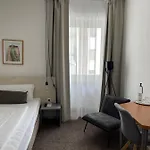 Guestified Ayuna Düsseldorf