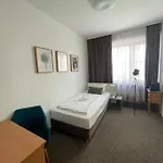 Guestified Ayuna Hotell 3*