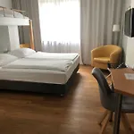 Szálloda Guestified Ayuna 3*