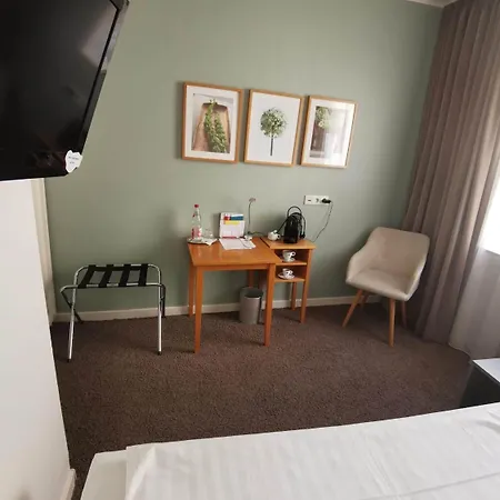 Max Self-check-in 3* Düsseldorf