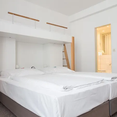 Guestified Ayuna Hotel