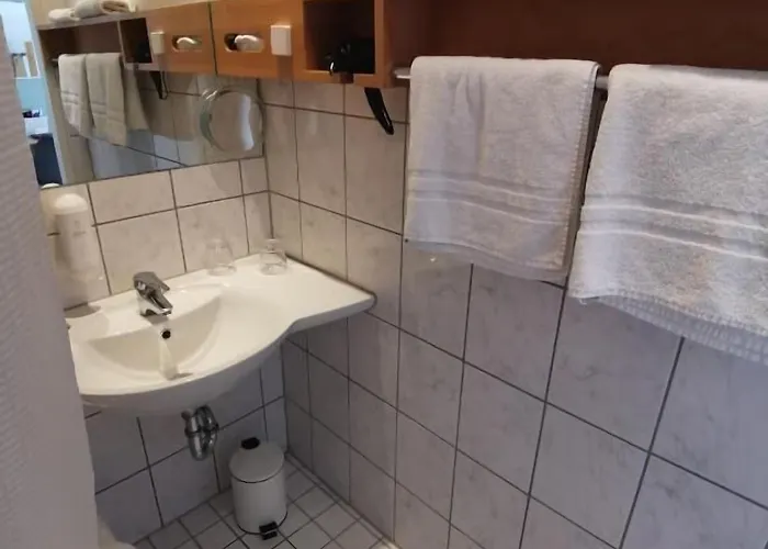 Guestified Ayuna دوسلدورف