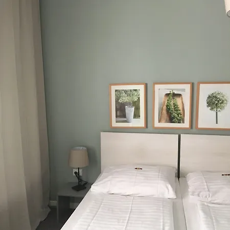 Отель Max Self-check-in 3*