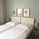 Ξενοδοχείο Guestified Ayuna 3*