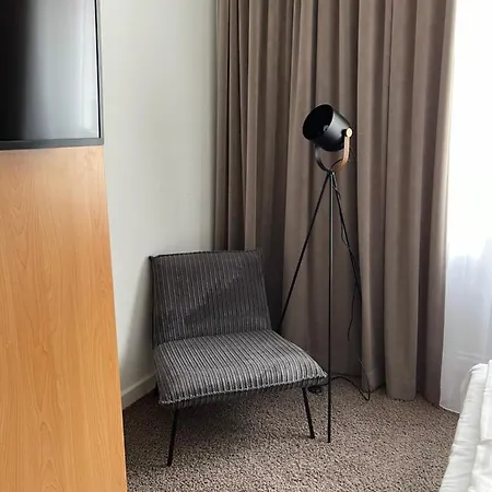 Guestified Ayuna Hotel Szálloda 3*