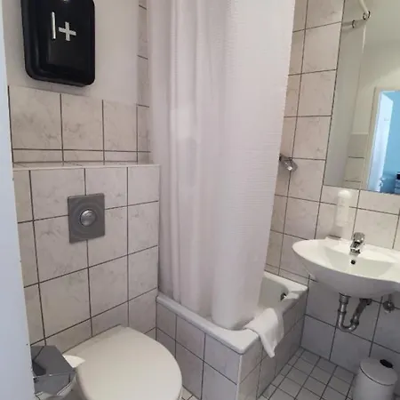 Guestified Ayuna Hotel 3* Düsseldorf