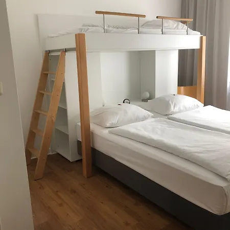 Guestified Ayuna Hotel Szálloda